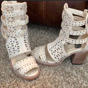 Reposh White Freebird Hawk Sandals